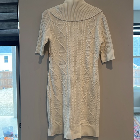 NEW DIRECTIONS DRESS - Picture 2 of 3